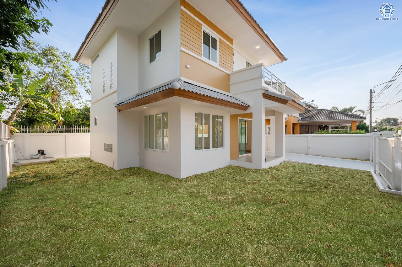 บ้านมือสองตกแต่งใหม่ โครงการ ประดับดาว5-6 ท่าอิฐ ตกแต่งครบครัน พร้อมอยู่ บนเนื้อที่ 52.8 ตร.ว. พื้นที่ใช้สอย 104.5 ตร.ม.  พร้อมฟังก์ชัน 3 ห้องนอน 2 ห้องน้ำ จอดรถได้ 1 คัน พื้นที่ใช้สอยกว้างขวาง บนทำเลที่ดีที่สุด เชื่อมต่อได้หลายเส้นทาง ใกล้รถไฟฟ้าสายสีม่วง "สถานีบางรักน้อยท่าอิฐ"